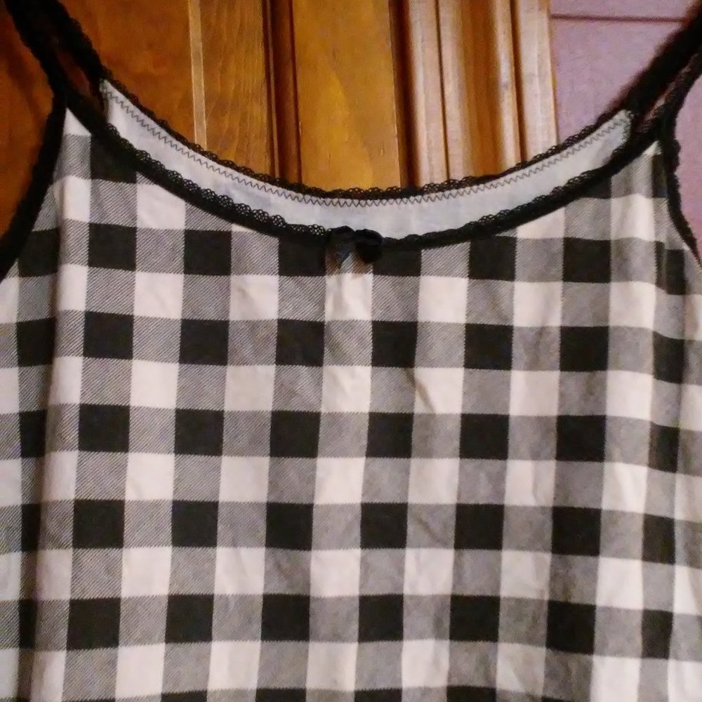 BLACK AND WHITE TANK SLEEP SHIRT PAJAMAS AERIE M